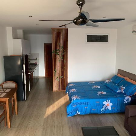 View Talay 5D Golf Apartman Pattaja Kültér fotó