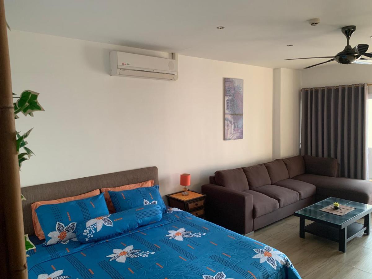 View Talay 5D Golf Apartman Pattaja Kültér fotó