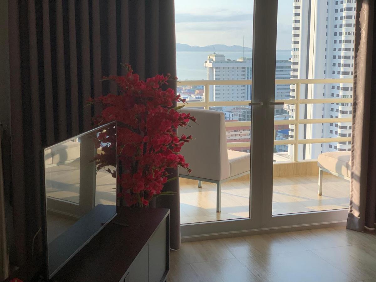 View Talay 5D Golf Apartman Pattaja Kültér fotó